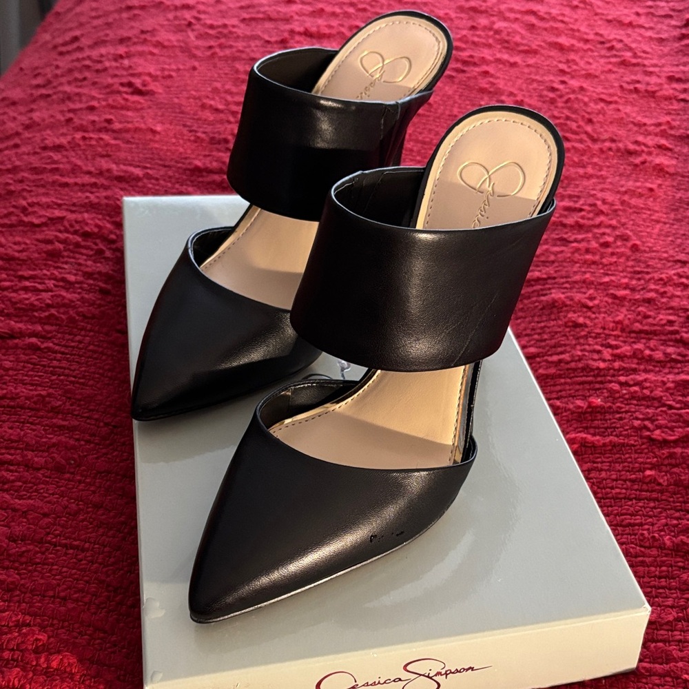 Jessica Simpson Black Pointed-Toe Mules